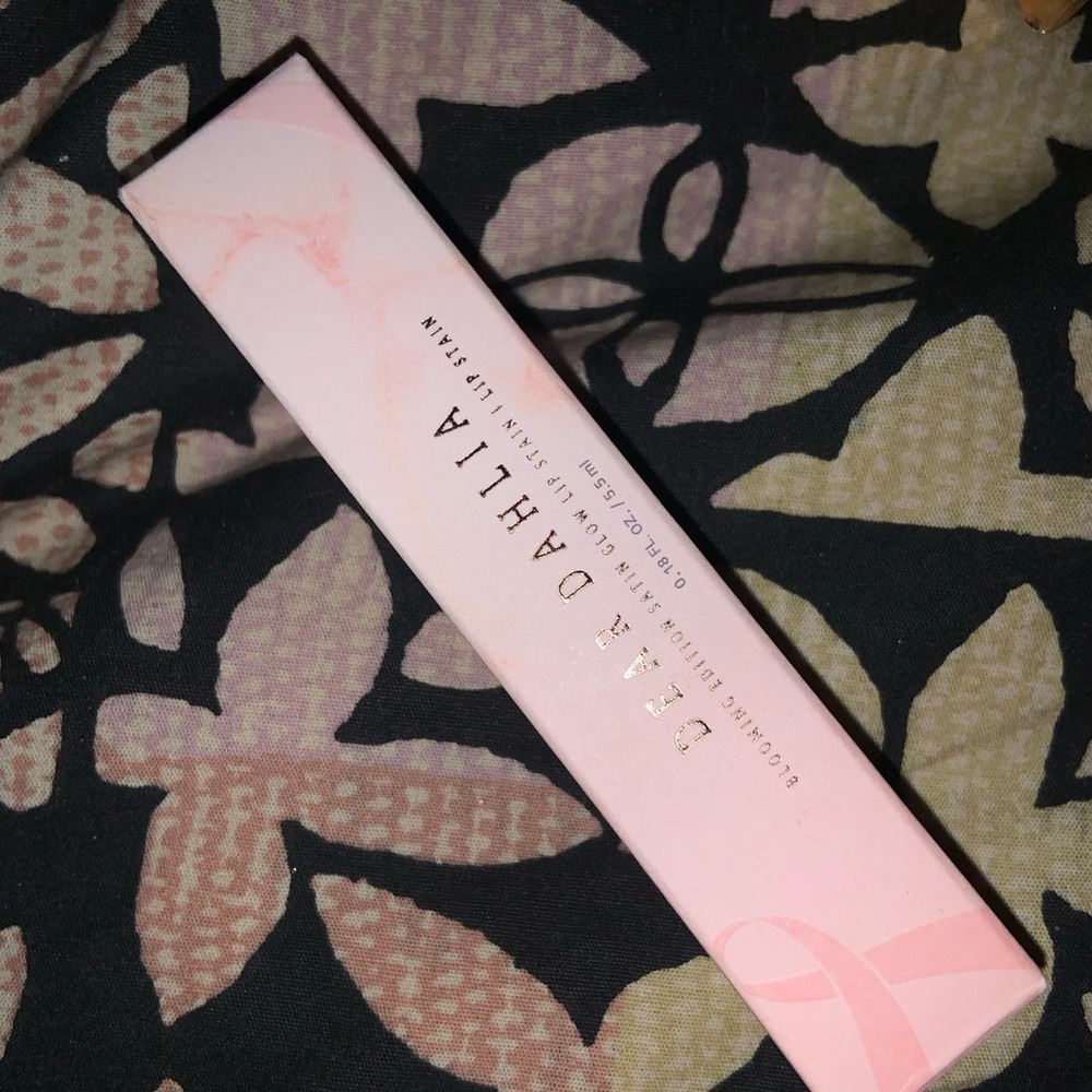 Dear dahlia blooming edition gloss